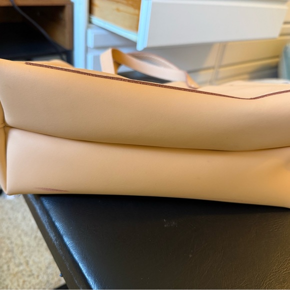 Portland leather  Cream medium crossbody Bag - Picture 3 of 5